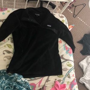 black Patagonia pullover